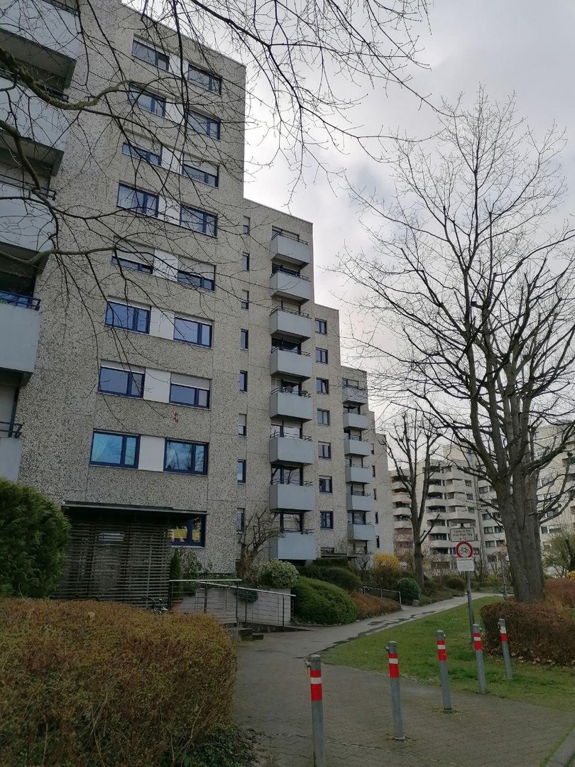 Stilvolle 3,5-Zimmer Penthousewohnung (ca. 95 m²) in Stuttgart-Möhringen – Stuttgart – Vorschaubild 3