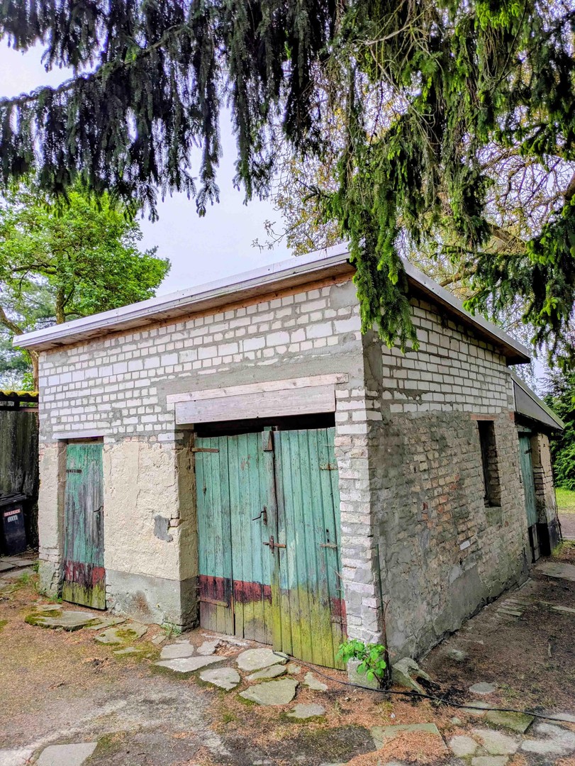 bg
