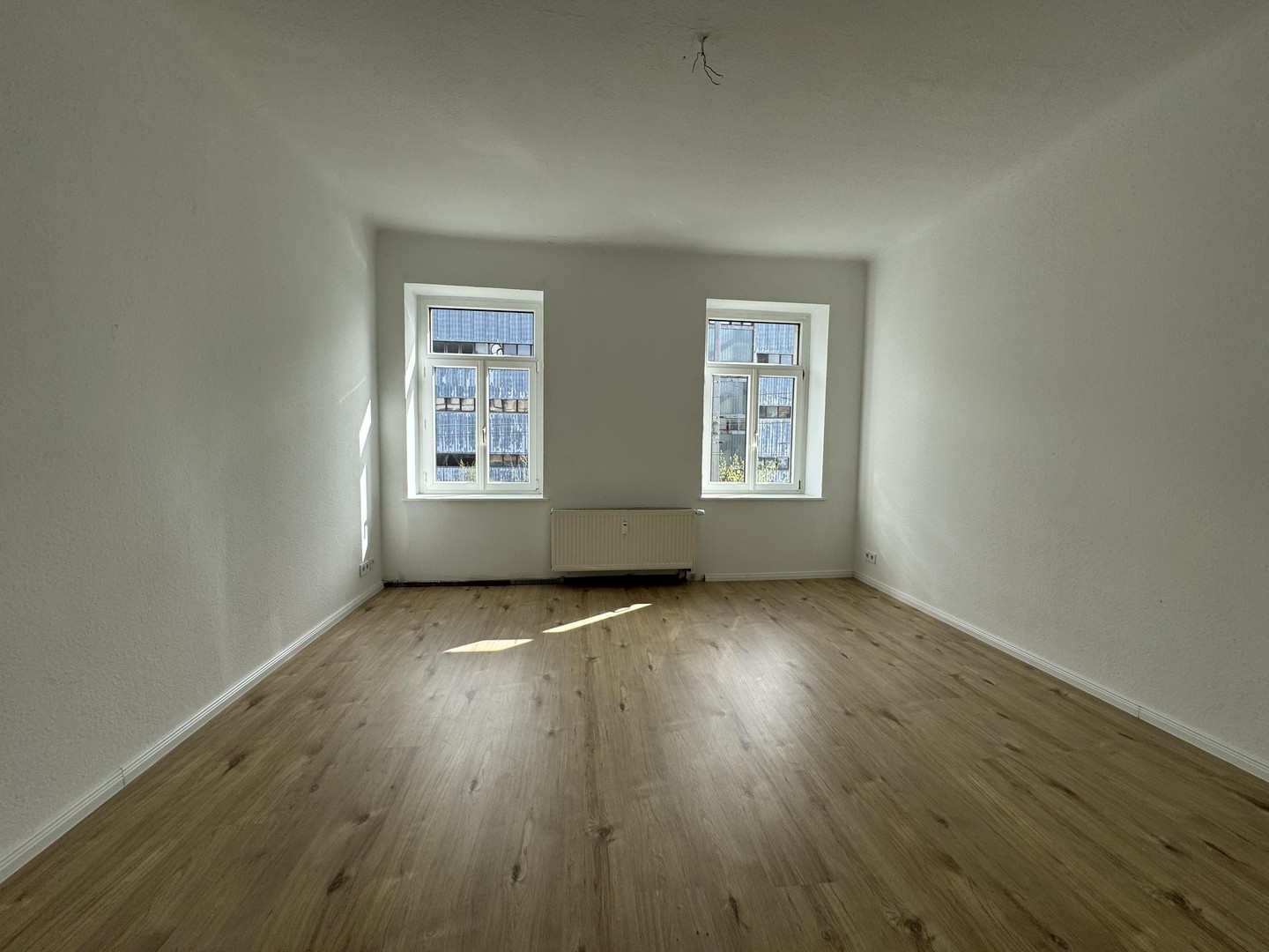 Top sanierte 2-Zimmer Wohnung in ruhiger Lage - Besichtigung Di. 12.5 – Leipzig – Vorschaubild 2