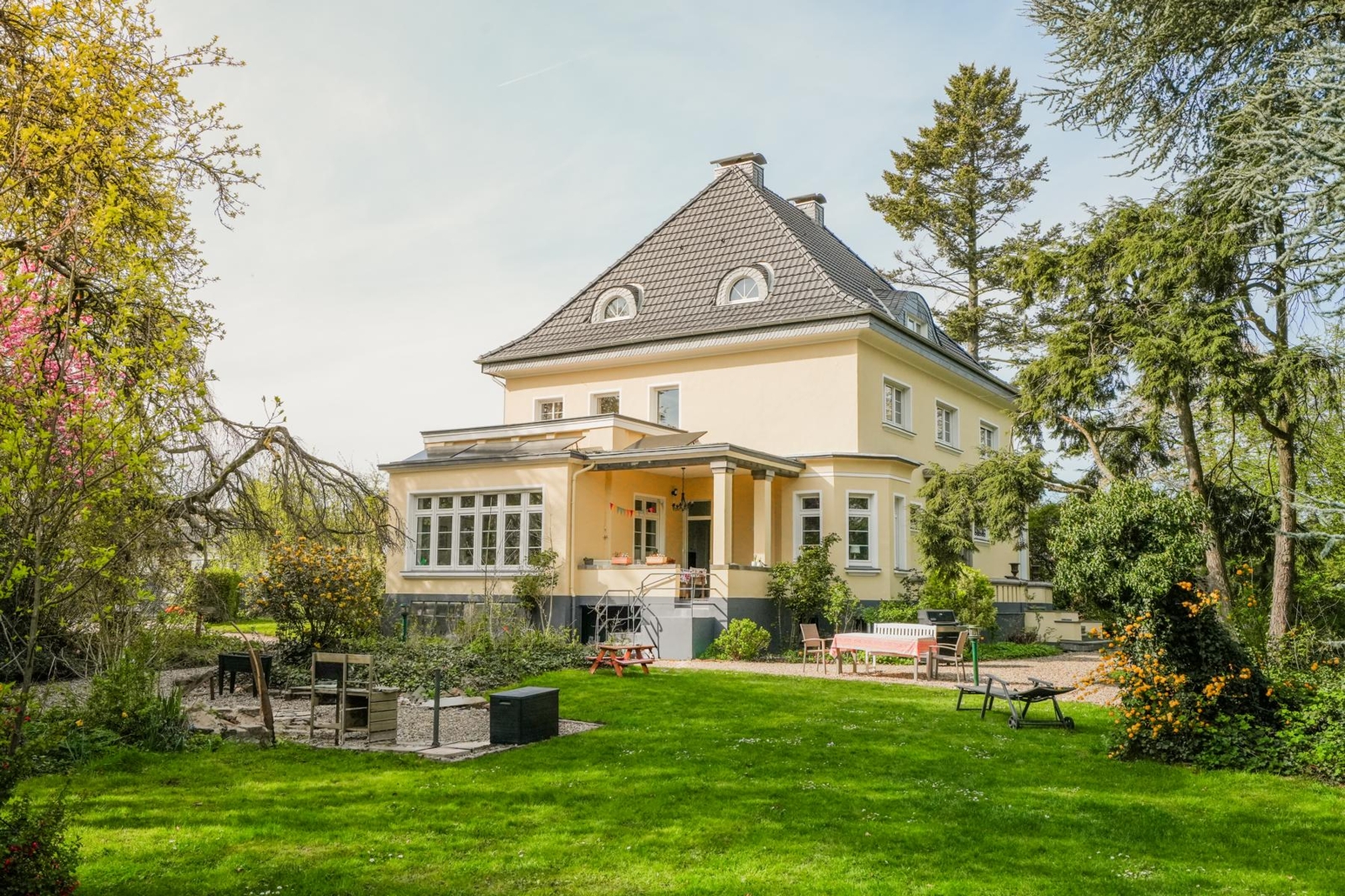 Ein seltenes Juwel - freistehende, neoklassizistische Villa in Rheinberg mit großem Grundstück – Rheinberg – Vorschaubild 49