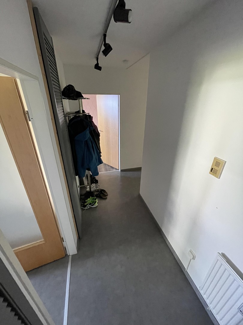 Hochwertig sanierte 2-Zimmer-Wohnung - Tiefgarage, ruhige Lage und Top-Anbindung in Milbertshofen – München – Vorschaubild 6