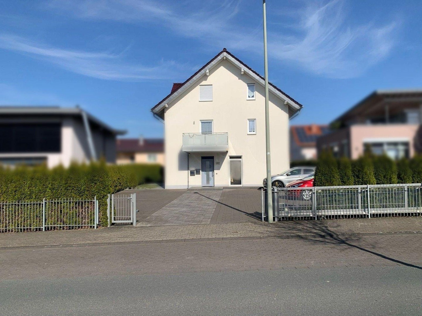 Moderne Stadtvilla mit 2 Maisonettewohnungen + Büro | 314 m² | 8 Stellplätze | Paderborn Kernstadt – Paderborn – Bild 1 von 33