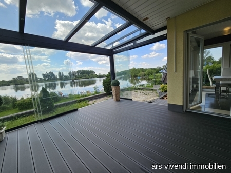 Ars Vivendi Immobilien: Ein Traum direkt am See! – Langenselbold – Bild 1 von 11