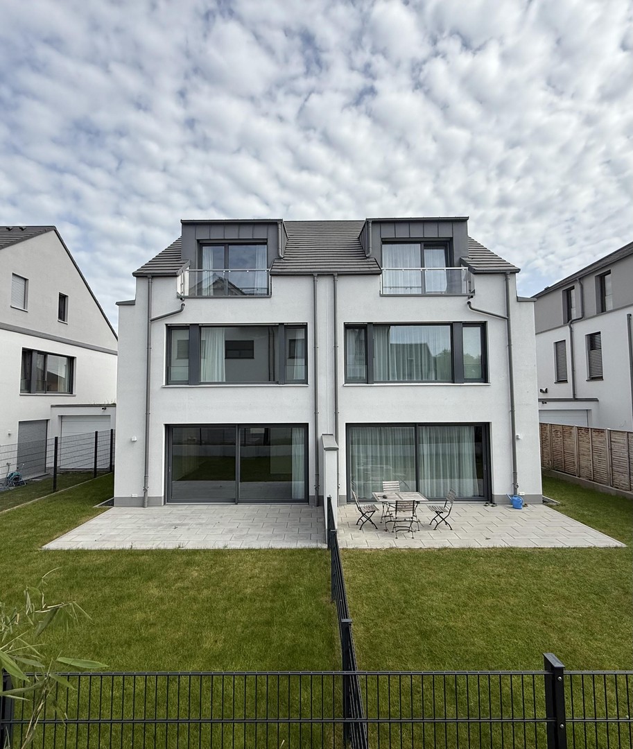 Hochwertiges Architekten - Einfamilienhaus 6-Zimmer mit EBK in Bad Homburg KFW 55