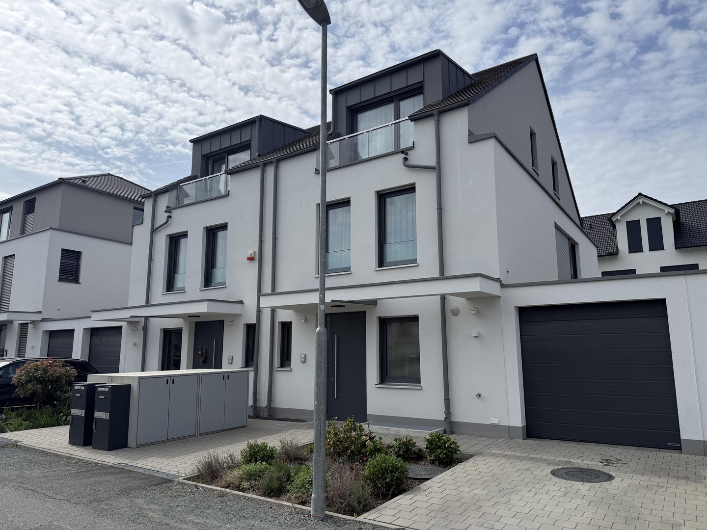 Hochwertiges Architekten - Einfamilienhaus 6-Zimmer mit EBK in Bad Homburg KFW 55 – Bad Homburg – Vorschaubild 3