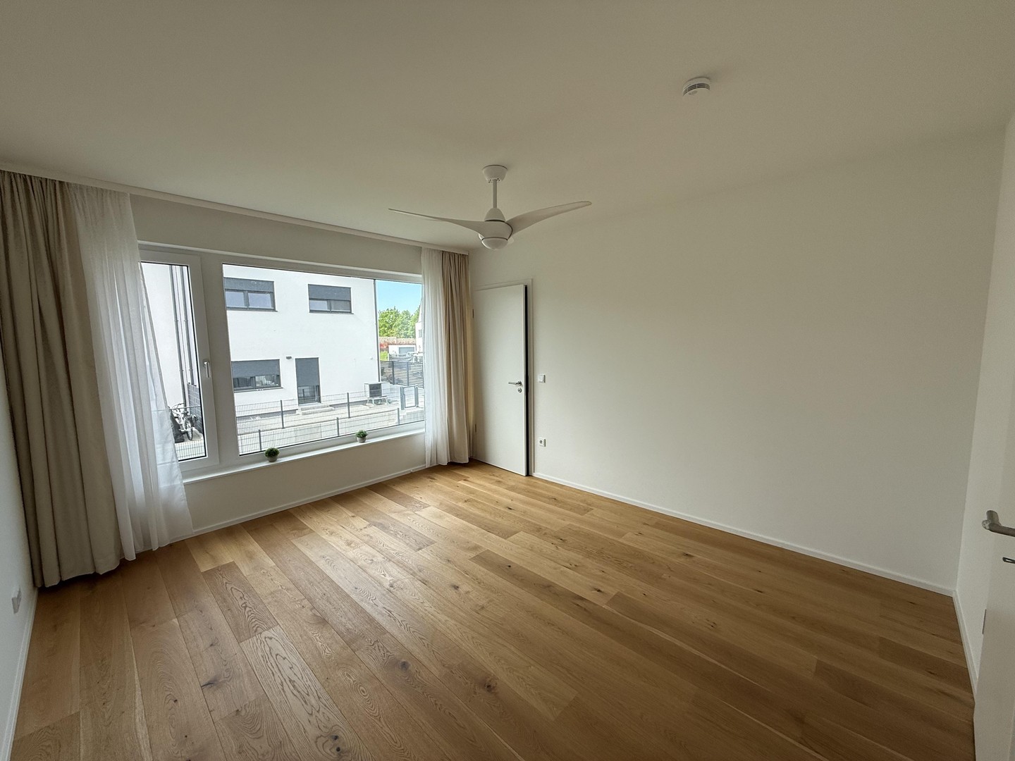 Hochwertiges Architekten - Einfamilienhaus 6-Zimmer mit EBK in Bad Homburg KFW 55 – Bad Homburg – Vorschaubild 20