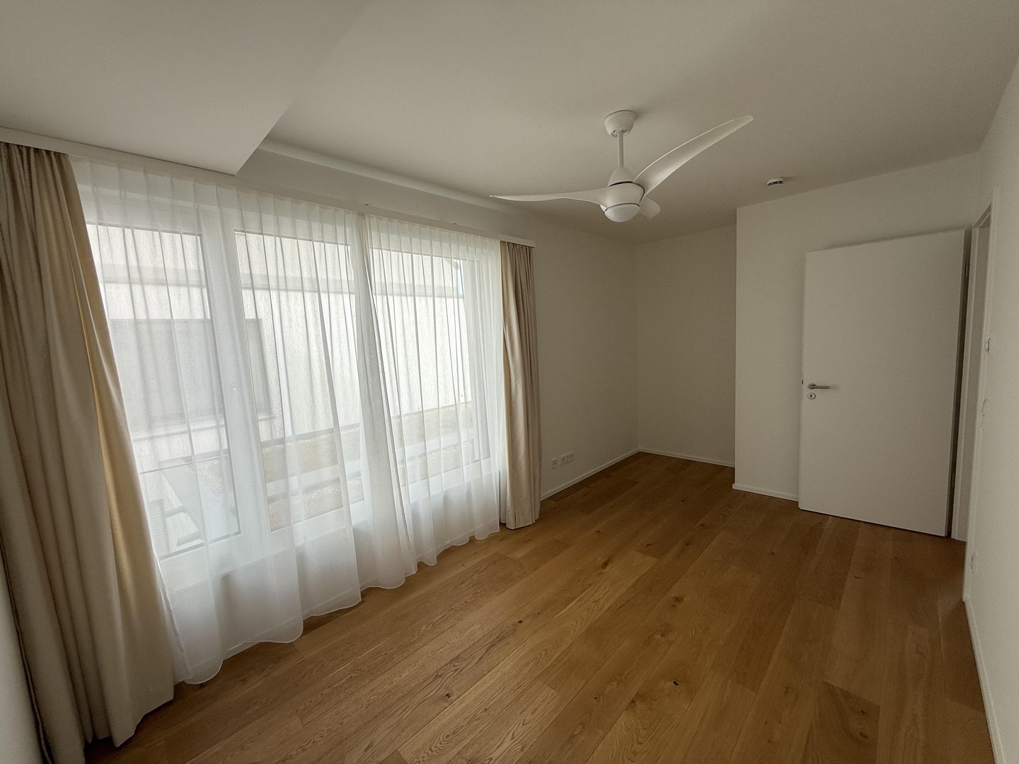 Hochwertiges Architekten - Einfamilienhaus 6-Zimmer mit EBK in Bad Homburg KFW 55 – Bad Homburg – Vorschaubild 25