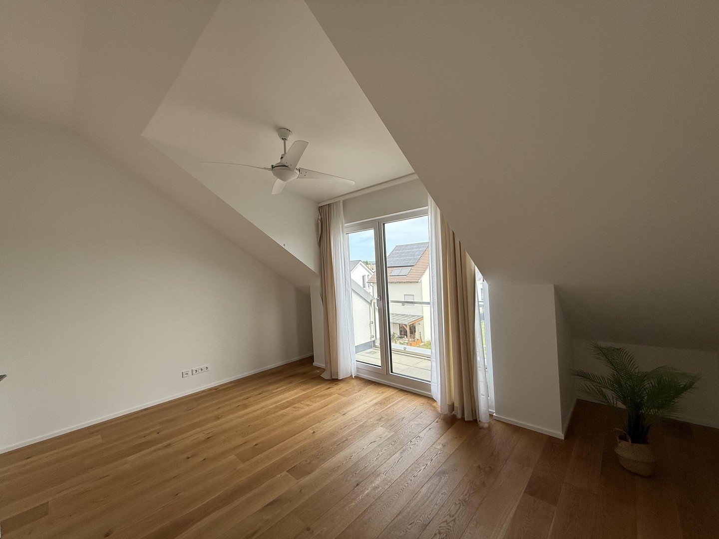 Hochwertiges Architekten - Einfamilienhaus 6-Zimmer mit EBK in Bad Homburg KFW 55 – Bad Homburg – Vorschaubild 37