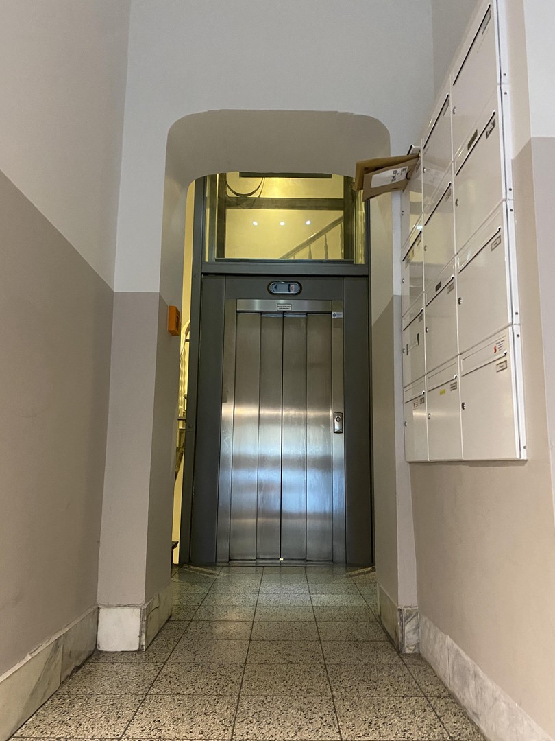 Stilvolles Wohnen mit historischem Charme im Altbau – Düsseldorf – Vorschaubild 4