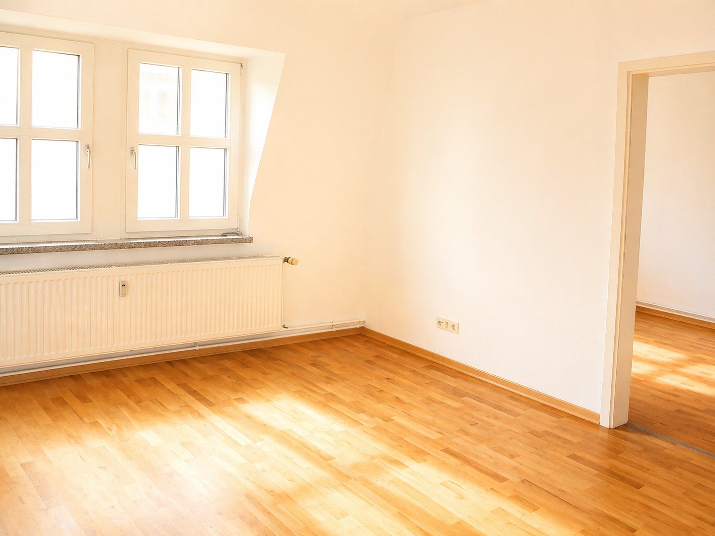 Helle, schöne und gut geschnittene 2-Z-Wohnung mit EBK und ohne Provision – Leipzig – Vorschaubild 2