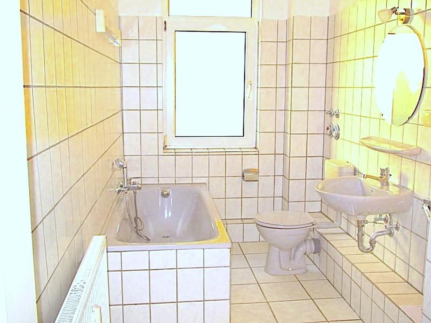 Helle, schöne und gut geschnittene 2-Z-Wohnung mit EBK und ohne Provision – Leipzig – Vorschaubild 3