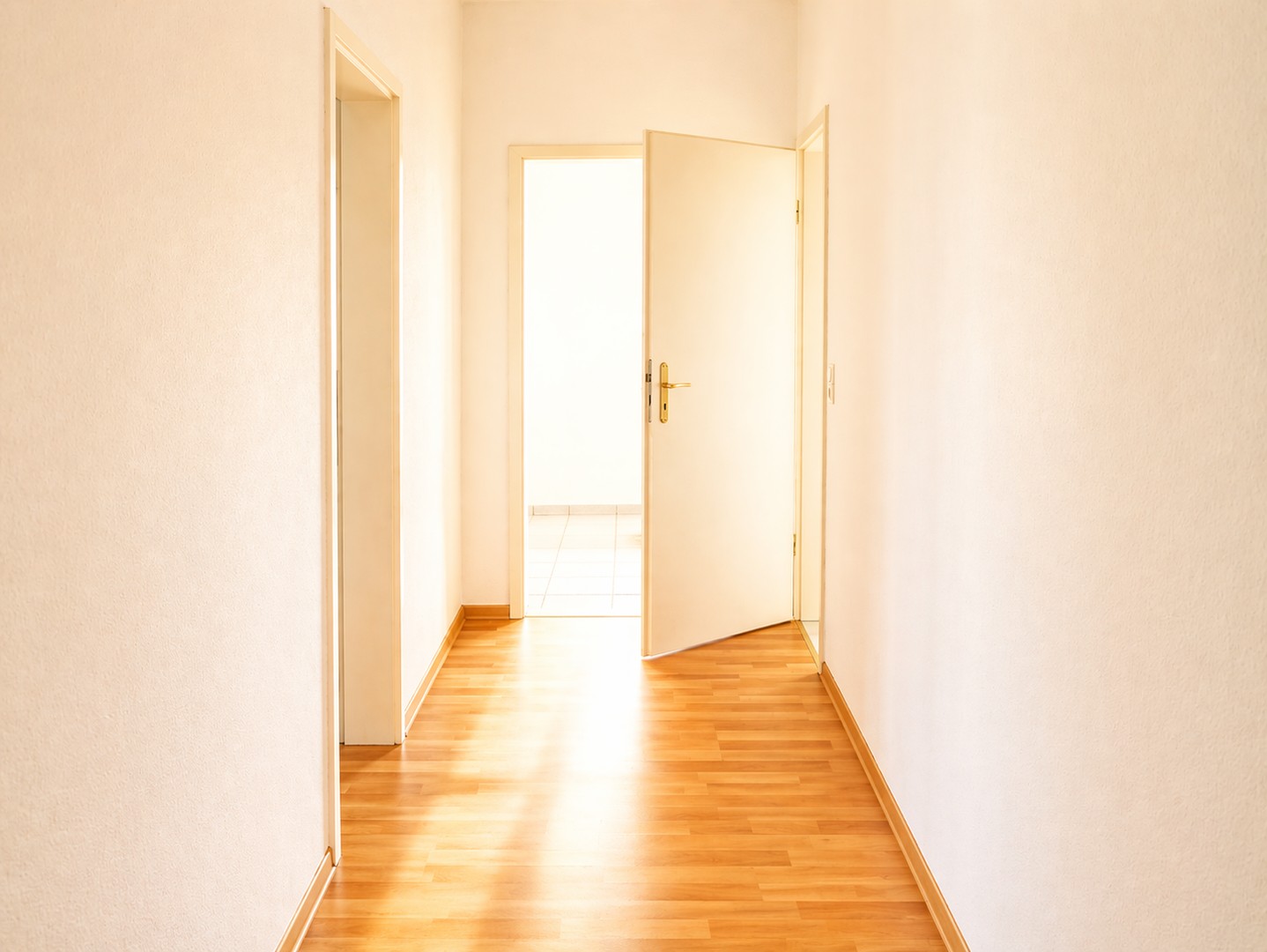Helle, schöne und gut geschnittene 2-Z-Wohnung mit EBK und ohne Provision – Leipzig – Vorschaubild 6