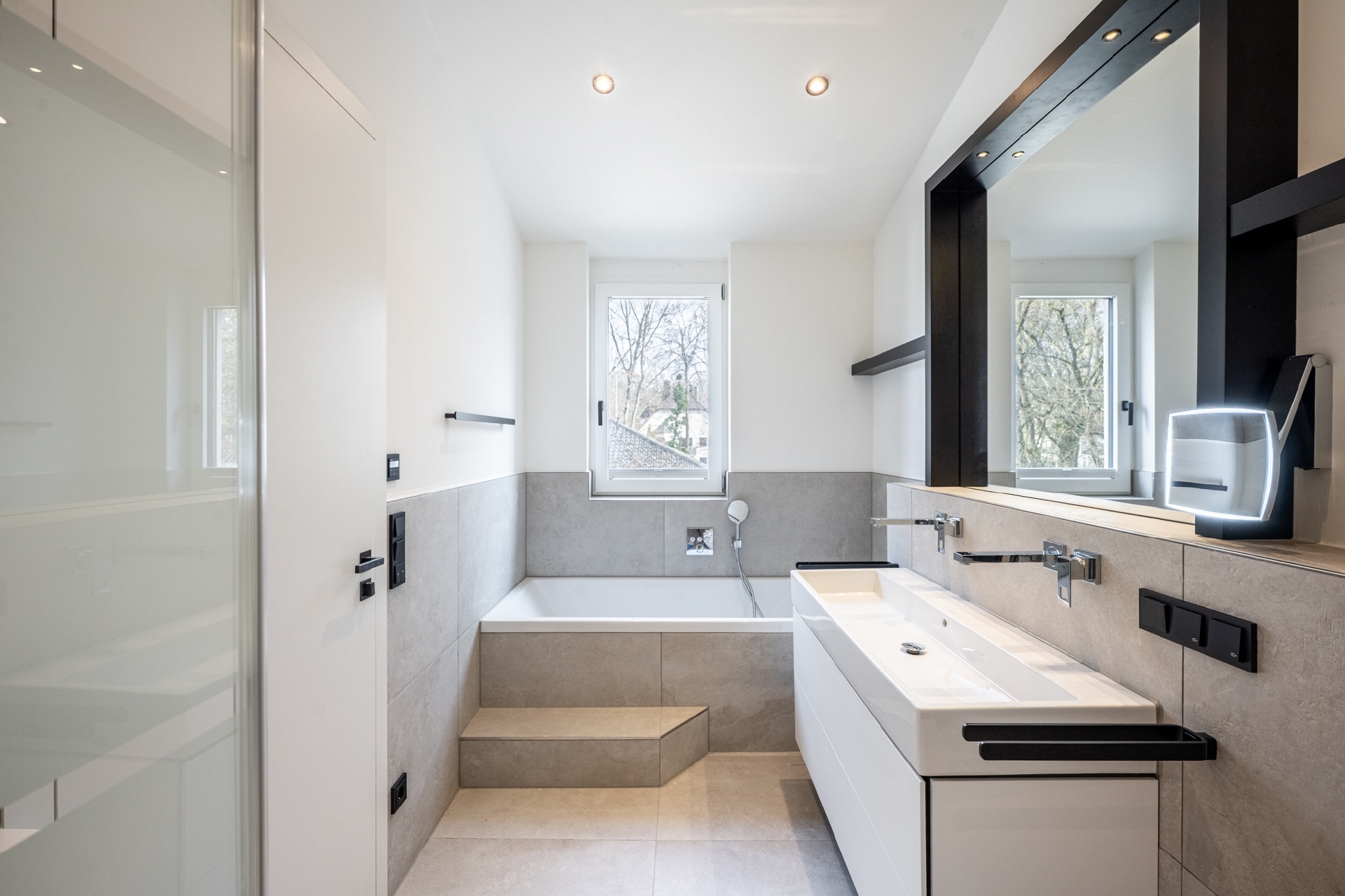 AIGNER - Erstbezug! Exklusives Penthouse: Design-Highlight in Bestlage Harlaching – München – Vorschaubild 7