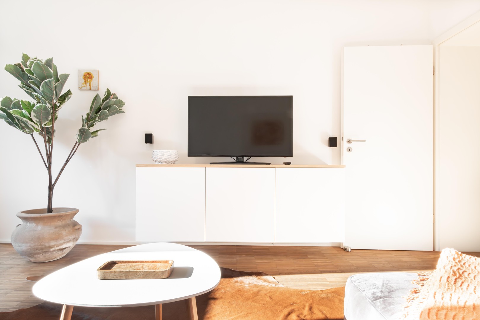 Medienhafen-möblierte Wohnung in ruhiger Lage mit Sonnenbalkon – Düsseldorf – Vorschaubild 6