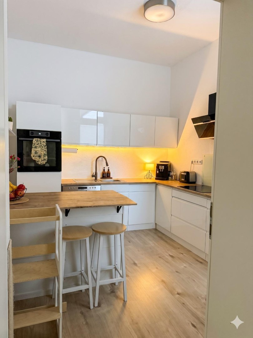 Exklusiv saniertes Gartenhaus ca. 150qm WFL, 3 Schlafzimmer, schöne Terrasse etc. – Mönchengladbach – Vorschaubild 8