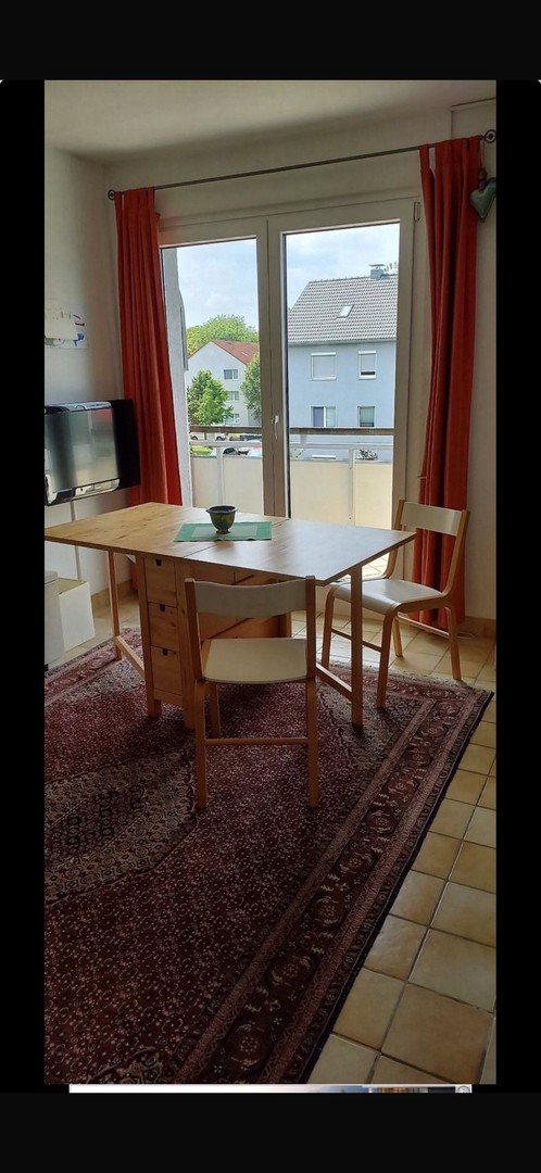 Möblierte 3-Zimmer-Wohnung mit Balkon & Parkplatz – Düsseldorf – Vorschaubild 9