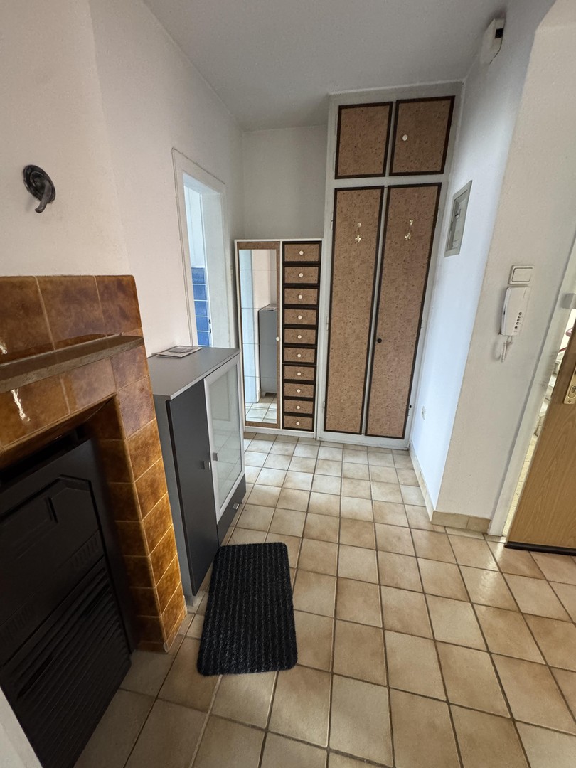 Möblierte 3-Zimmer-Wohnung mit Balkon & Parkplatz – Düsseldorf – Vorschaubild 17