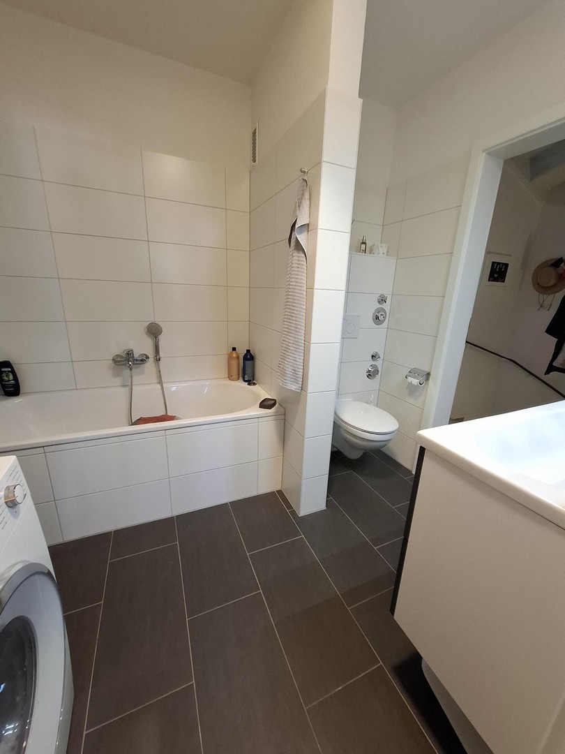 BITTE KEINE ANFRAGEN MEHR !!!!!schöne Maisonettewohnung auf zwei Etagen – Hamburg – Vorschaubild 4