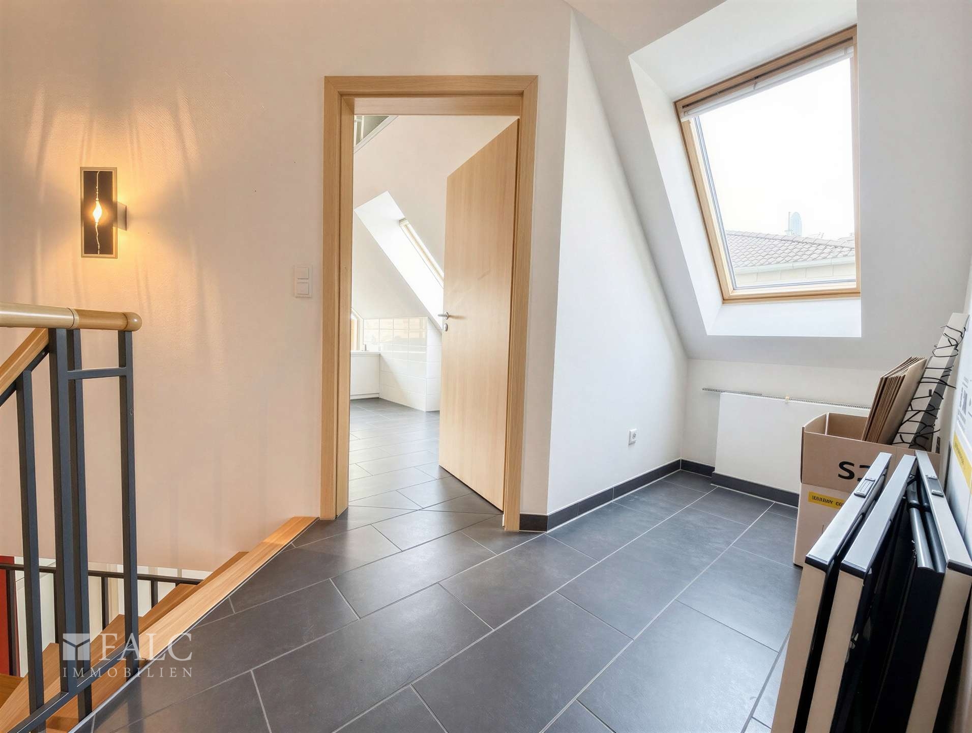 Wohnen mit Komfort in Wahlscheid: Einfamilienhaus mit Kamin, Garten und moderner Küche – Lohmar – Vorschaubild 12