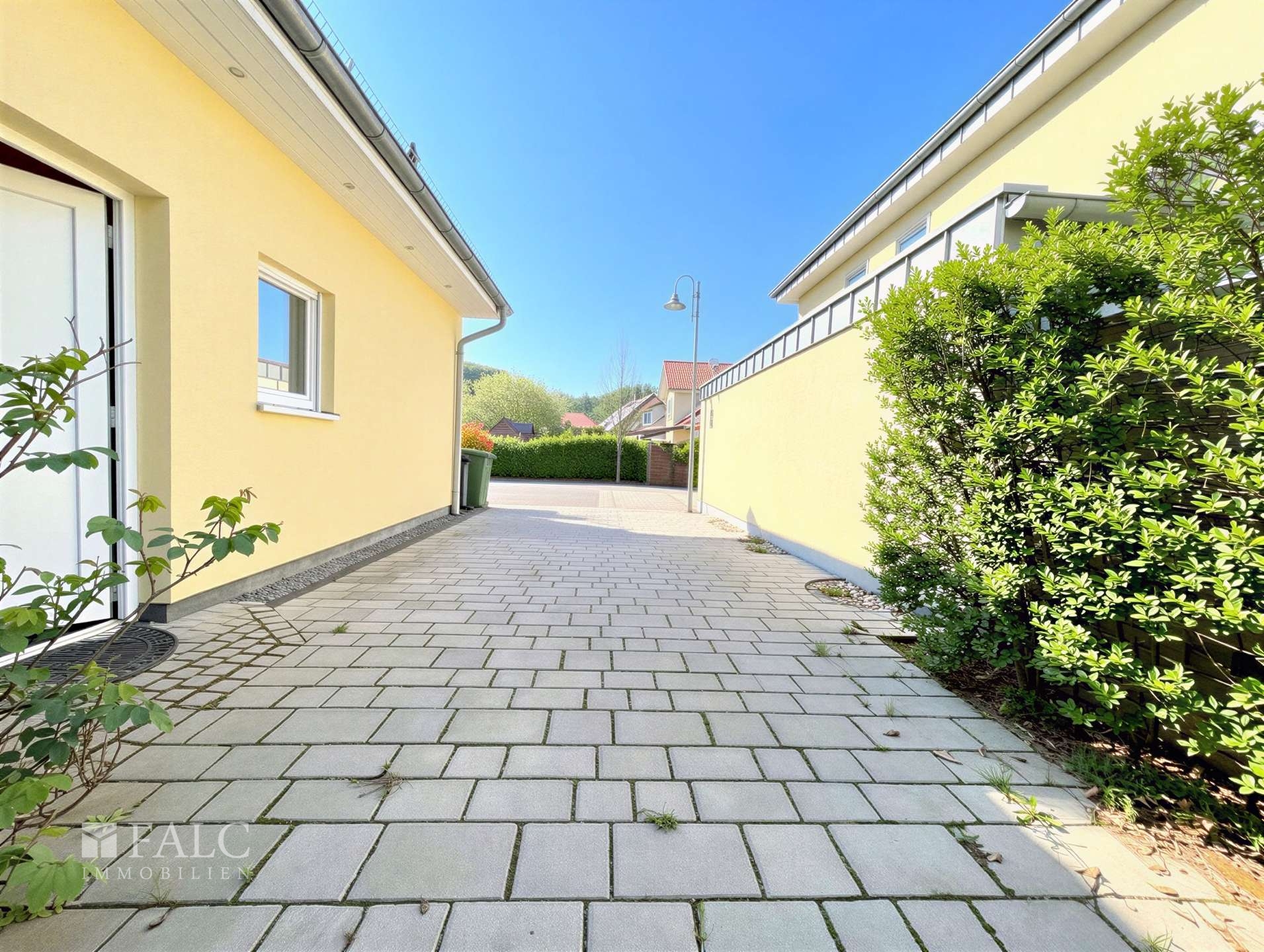 Wohnen mit Komfort in Wahlscheid: Einfamilienhaus mit Kamin, Garten und moderner Küche – Lohmar – Vorschaubild 21