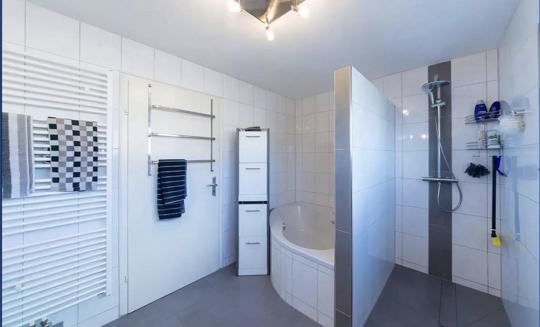 Großes Einfamilienhaus / Mehrgenerationenhaus / Familien – 78194 Immendingen – Vorschaubild 2