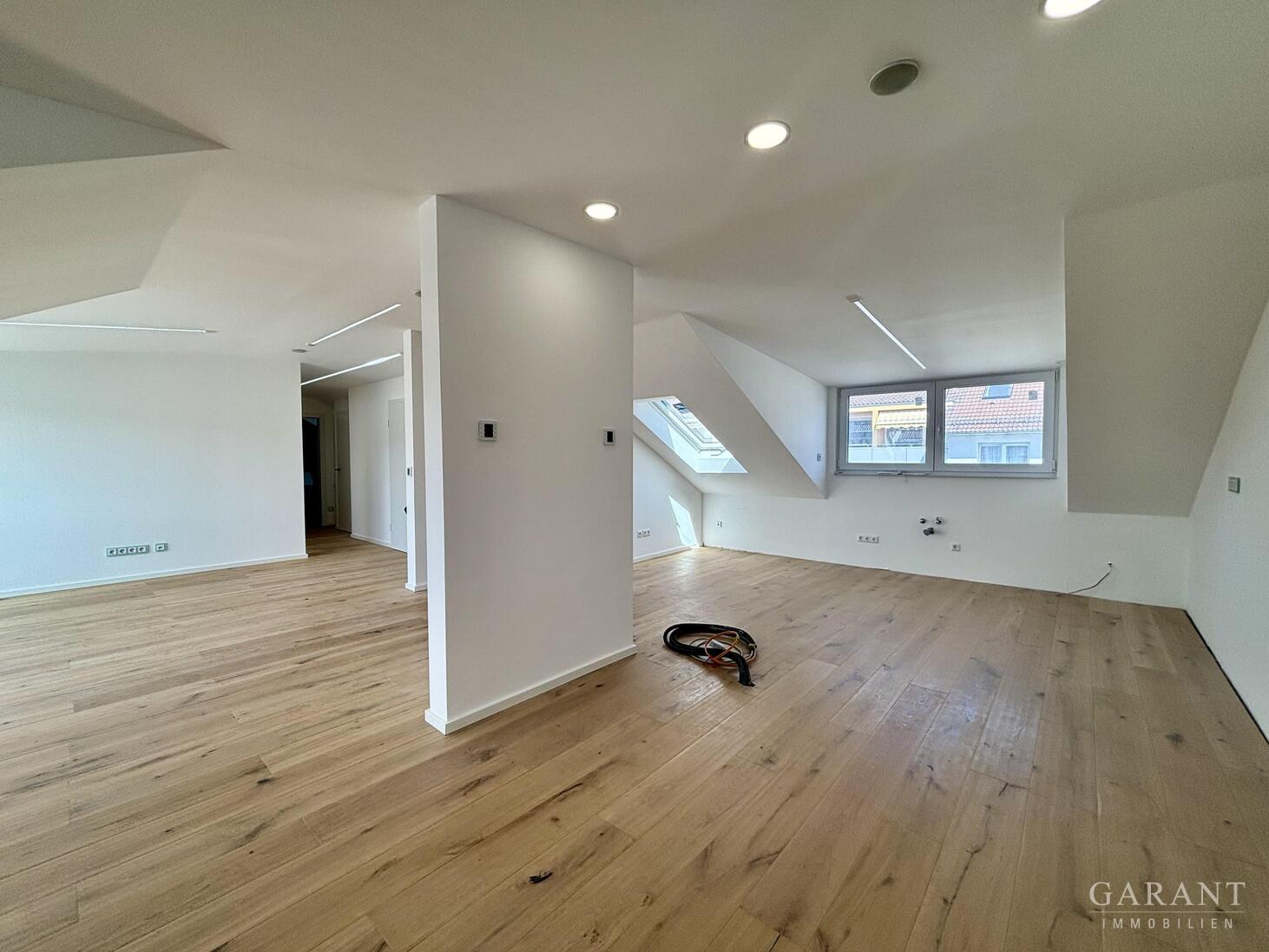 Exklusive Dachgeschoss-Wohnung in Stuttgart-West – Stuttgart – Vorschaubild 4