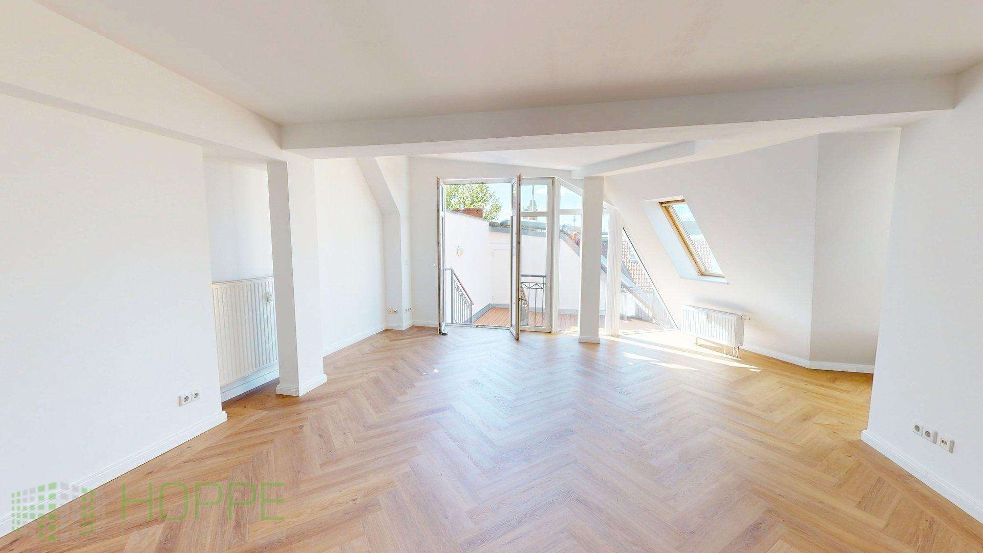 Simon-Dach-Kiez - Move in immediately - Exclusive top floor apartment in a sought-after location in Friedrichshain – Berlin – Vorschaubild 2