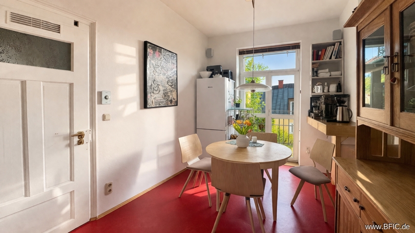 Charmante Altbauwohnung mit Balkon im Münchner Westend – München Schwanthalerhöhe – Vorschaubild 3