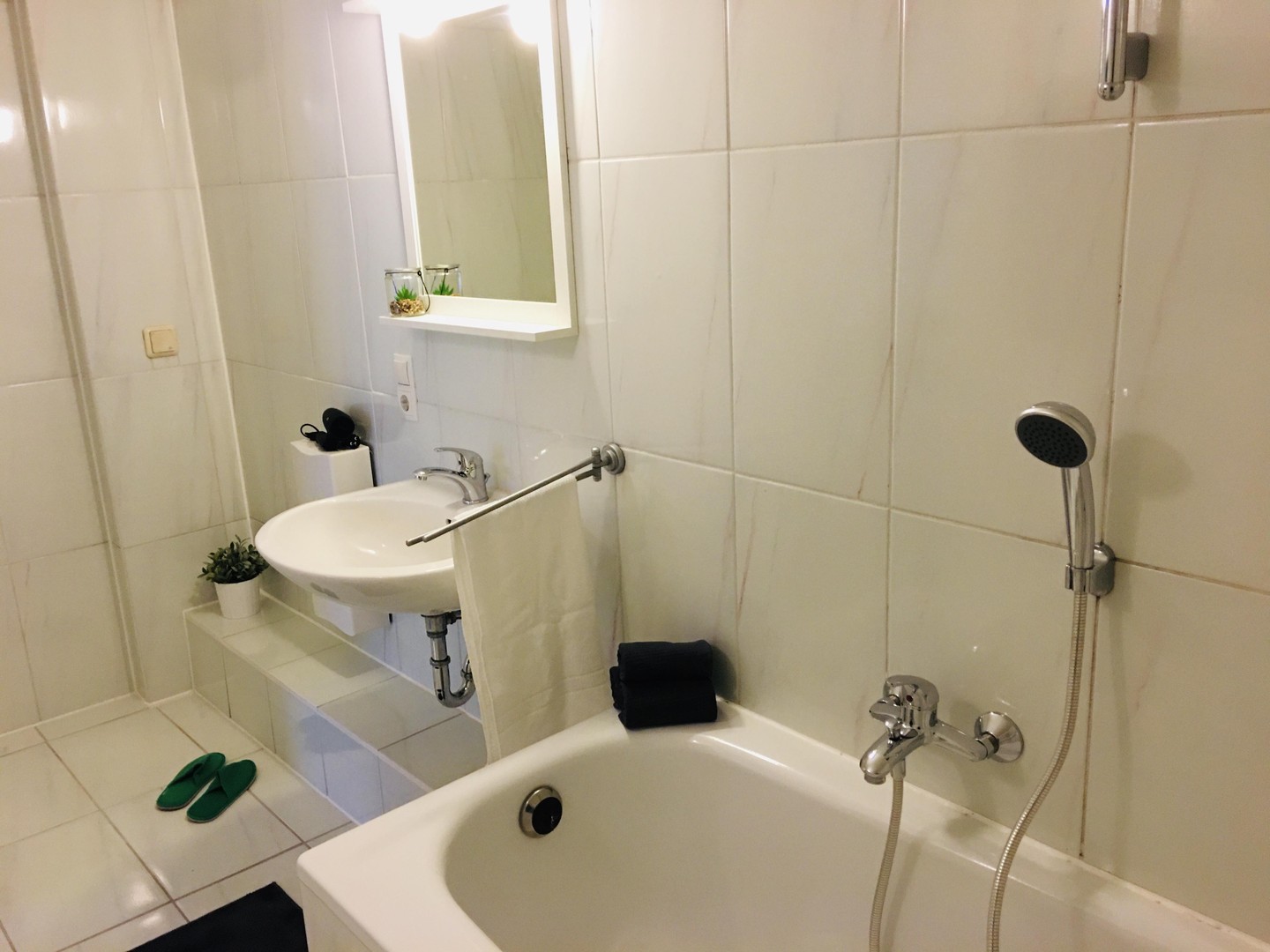 2‑Zimmer‑Wohnung, 61 m² – Köln‑Sürth – 3 Min. zur Linie 16/17 – Loft‑Style- Top Anbindung – Köln – Vorschaubild 7