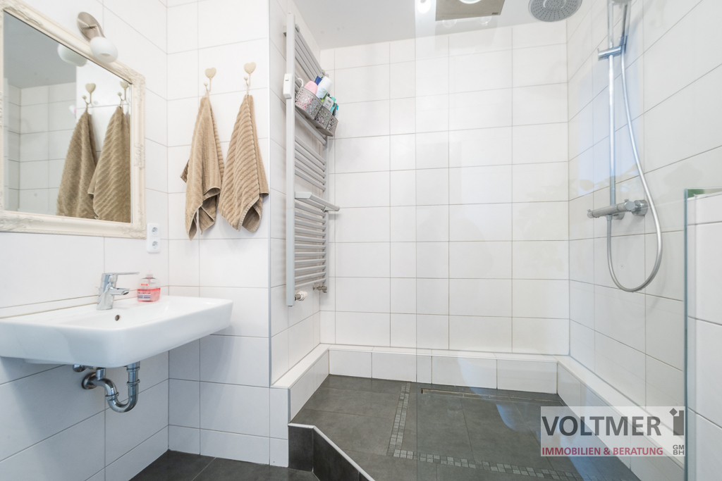 WOHNTRAUM - großzügige Eigentumswohnung mit kleinem Balkon in Saarbrücken! – Saarbrücken – Vorschaubild 4