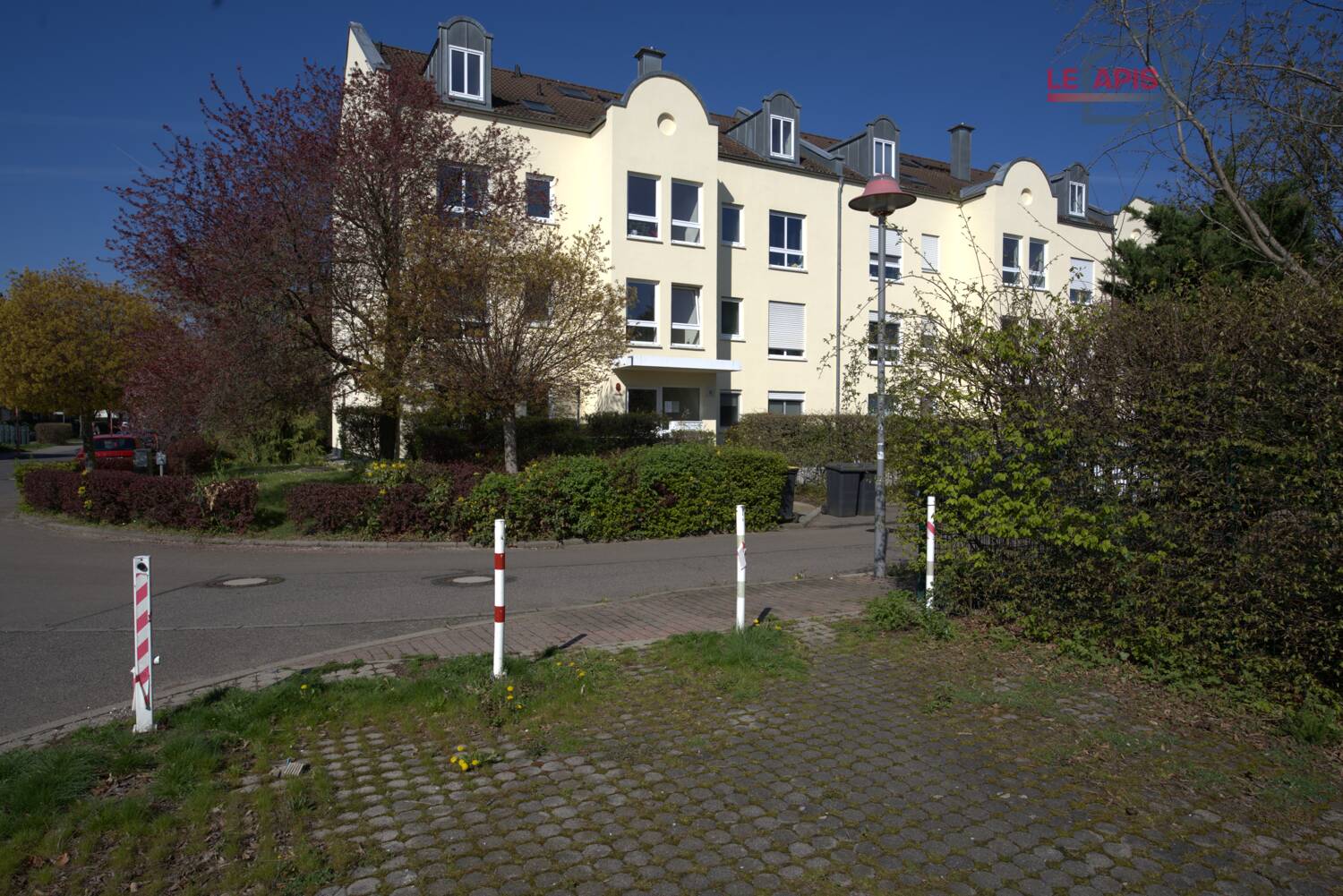 SCHICKE, HELLE DG-1-RWG IN GRÜNER LAGE M. DACHTERRASSE U. TG-STELLPL. IM BELIEBTEN LPZ.-LINDENTHAL
