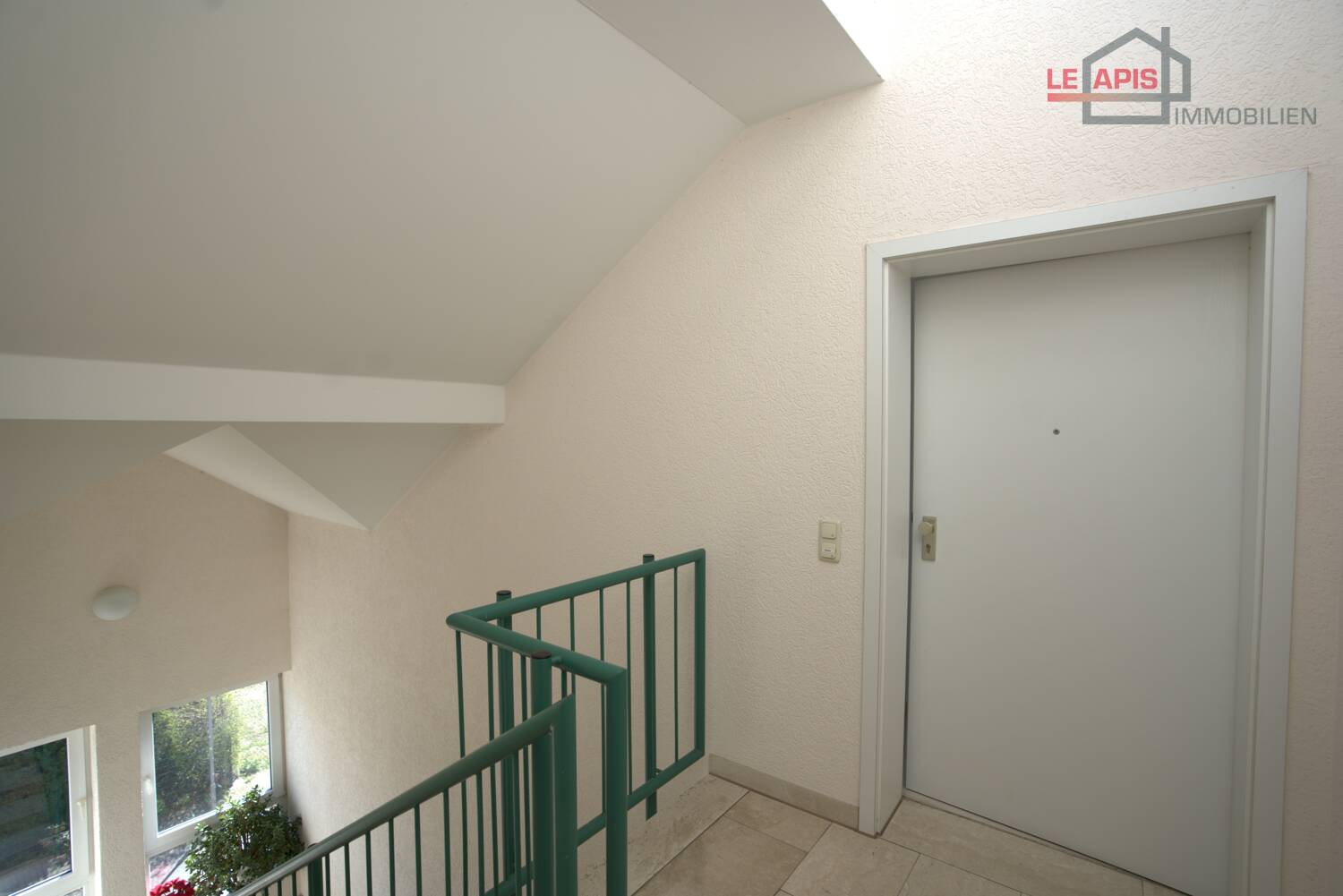 SCHICKE, HELLE DG-1-RWG IN GRÜNER LAGE M. DACHTERRASSE U. TG-STELLPL. IM BELIEBTEN LPZ.-LINDENTHAL – Leipzig – Vorschaubild 6