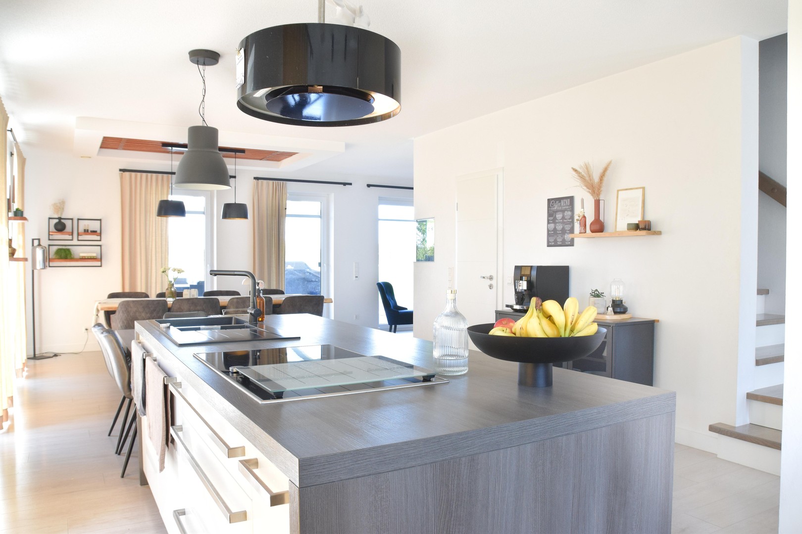 Exklusive Design-Villa mit Pool, Weitblick & modernster Energietechnik - Rückzugsort der Extraklasse – Espelkamp – Vorschaubild 6