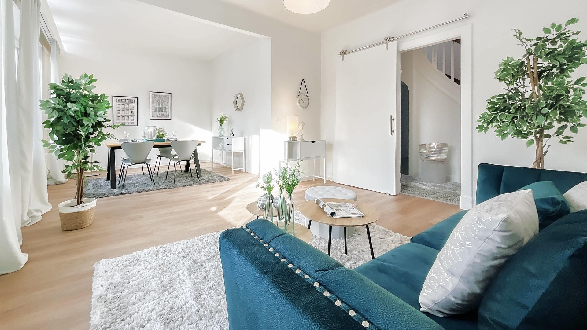Zentral in HH-Niendorf: Einfamilienhaus (5,5 Zimmer) mit sonnigem Garten und PKW Stellplatz – Hamburg – Vorschaubild 2