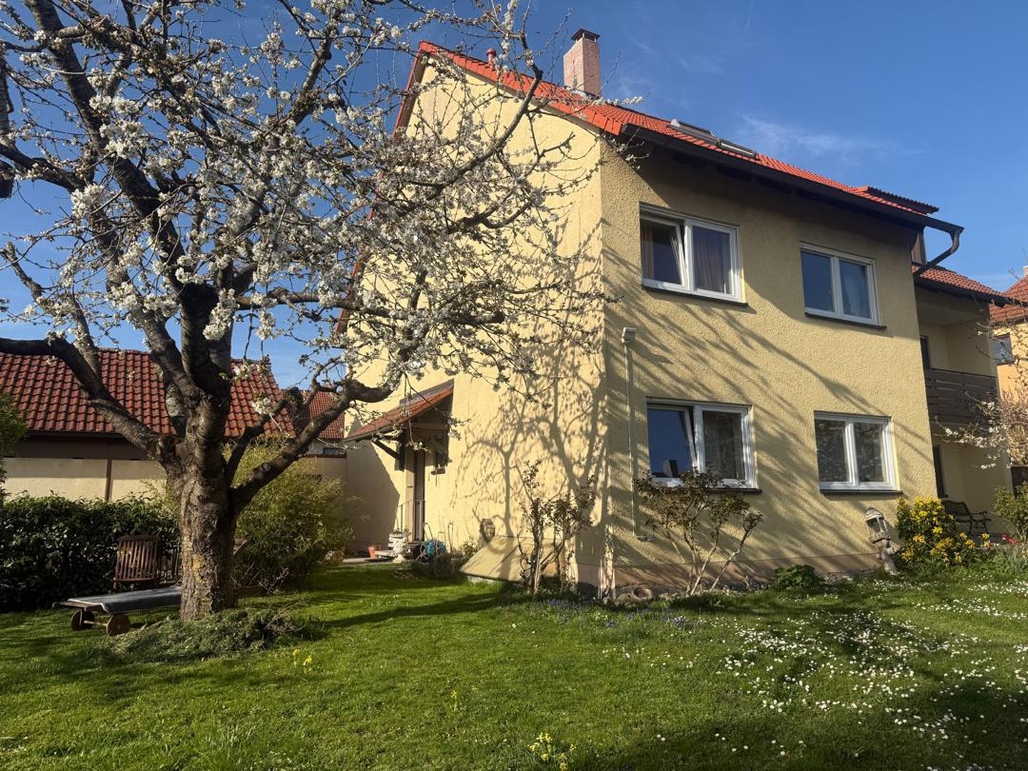 Doppelhaushälfte mit großem Grundstück in Rothenburg ob der Tauber – Rothenburg ob der Tauber – Vorschaubild 2