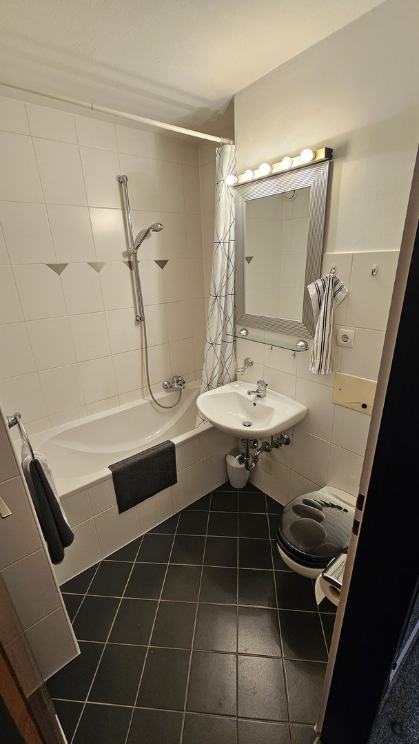 Vollmöbliertes 1-Zimmer Apartment in sehr zentraler Lage – Nürnberg – Vorschaubild 13