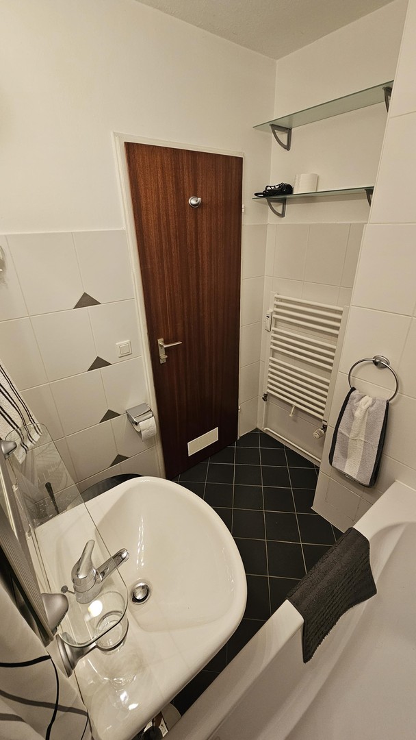Vollmöbliertes 1-Zimmer Apartment in sehr zentraler Lage – Nürnberg – Vorschaubild 14