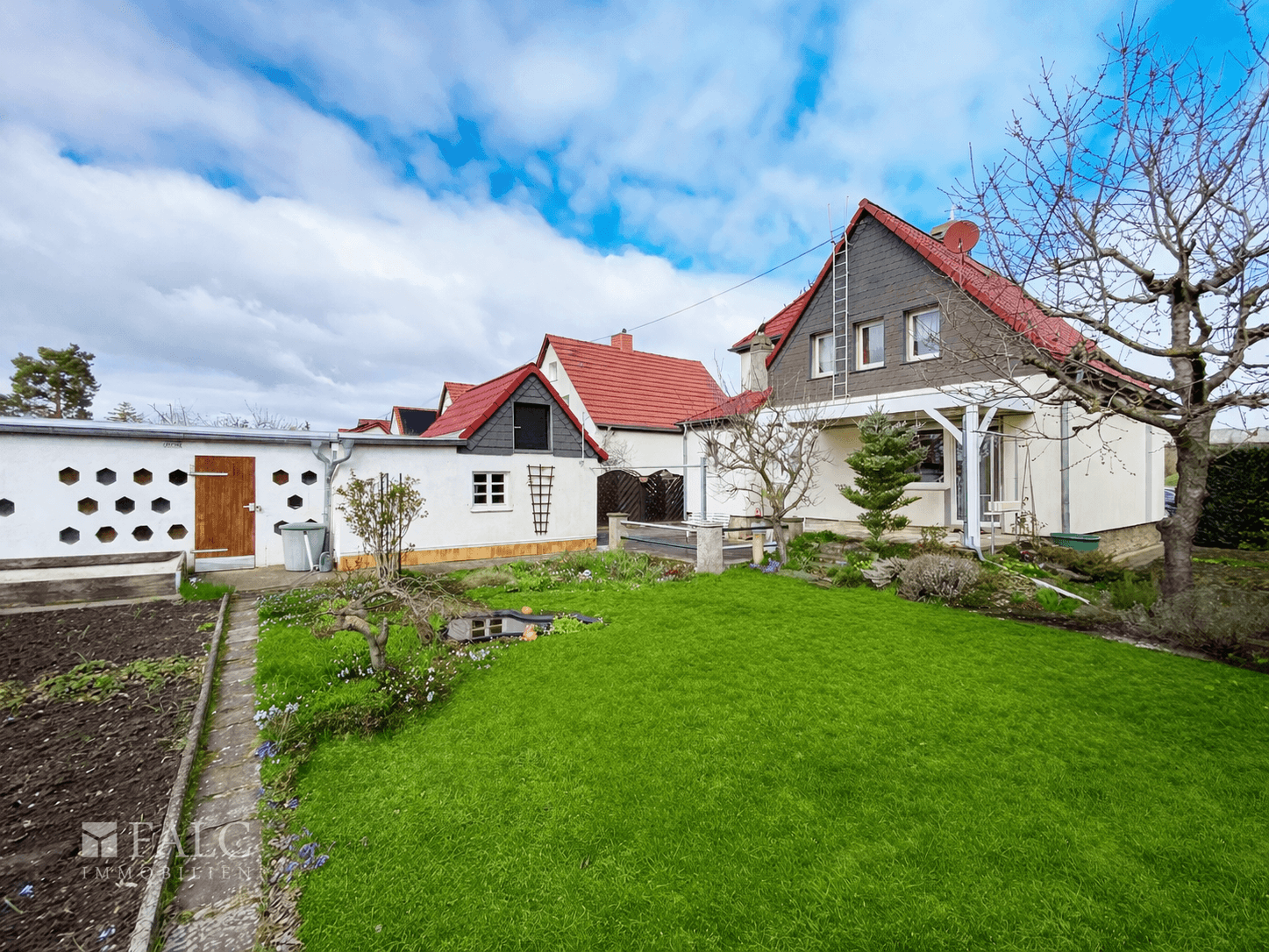 Gefunden! Familienglück im Norden von Erfurt: 5 Zimmer, Garten, Sonne, Zukunft, voll unterkellert – Erfurt – Vorschaubild 3