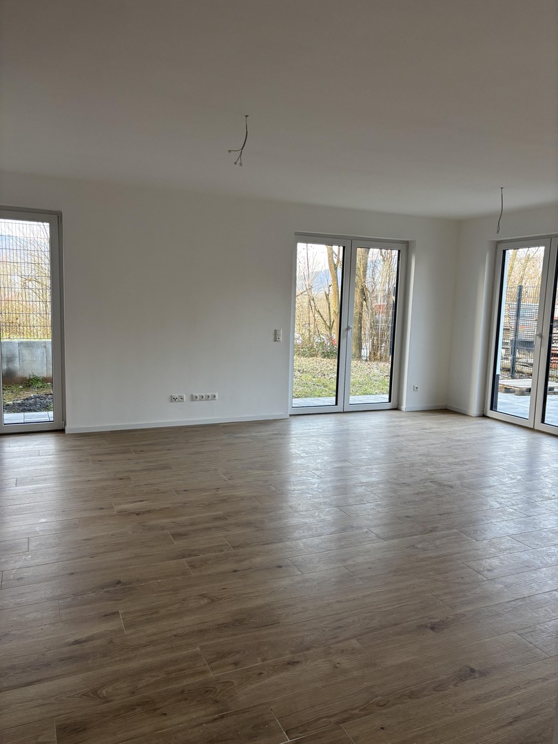 Erstbezug: Helles Reihenendhaus mit Garten & Terrasse – 4 Zimmer – Neubau – Höchst – Vorschaubild 3