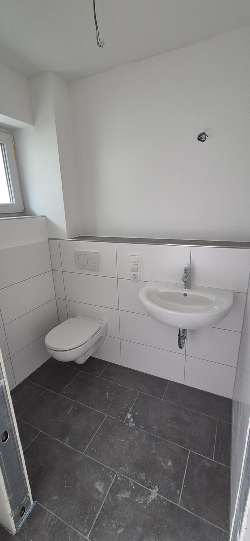 Neubau-Reihenhaus mit Terrasse – 140 m² Familienhaus mit sehr niedrigen Energiekosten (EH-40 + PV) – Fuldatal – Vorschaubild 7
