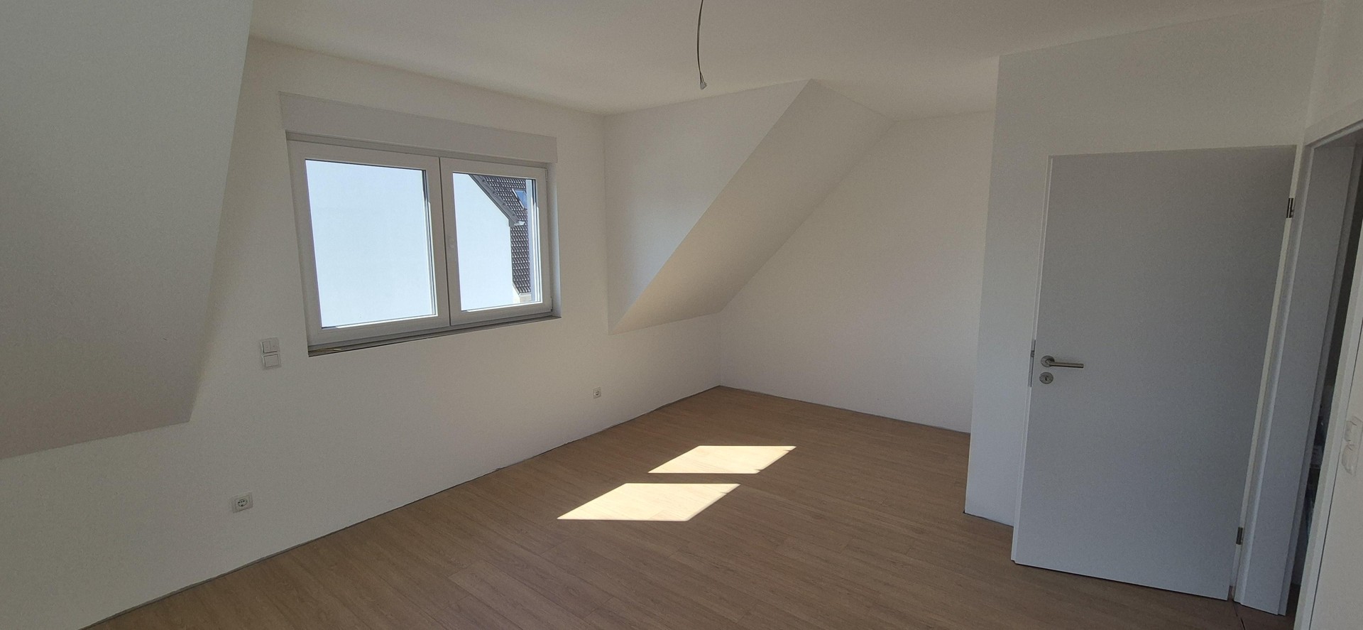 Neubau-Reihenhaus mit Terrasse – 140 m² Familienhaus mit sehr niedrigen Energiekosten (EH-40 + PV) – Fuldatal – Vorschaubild 13