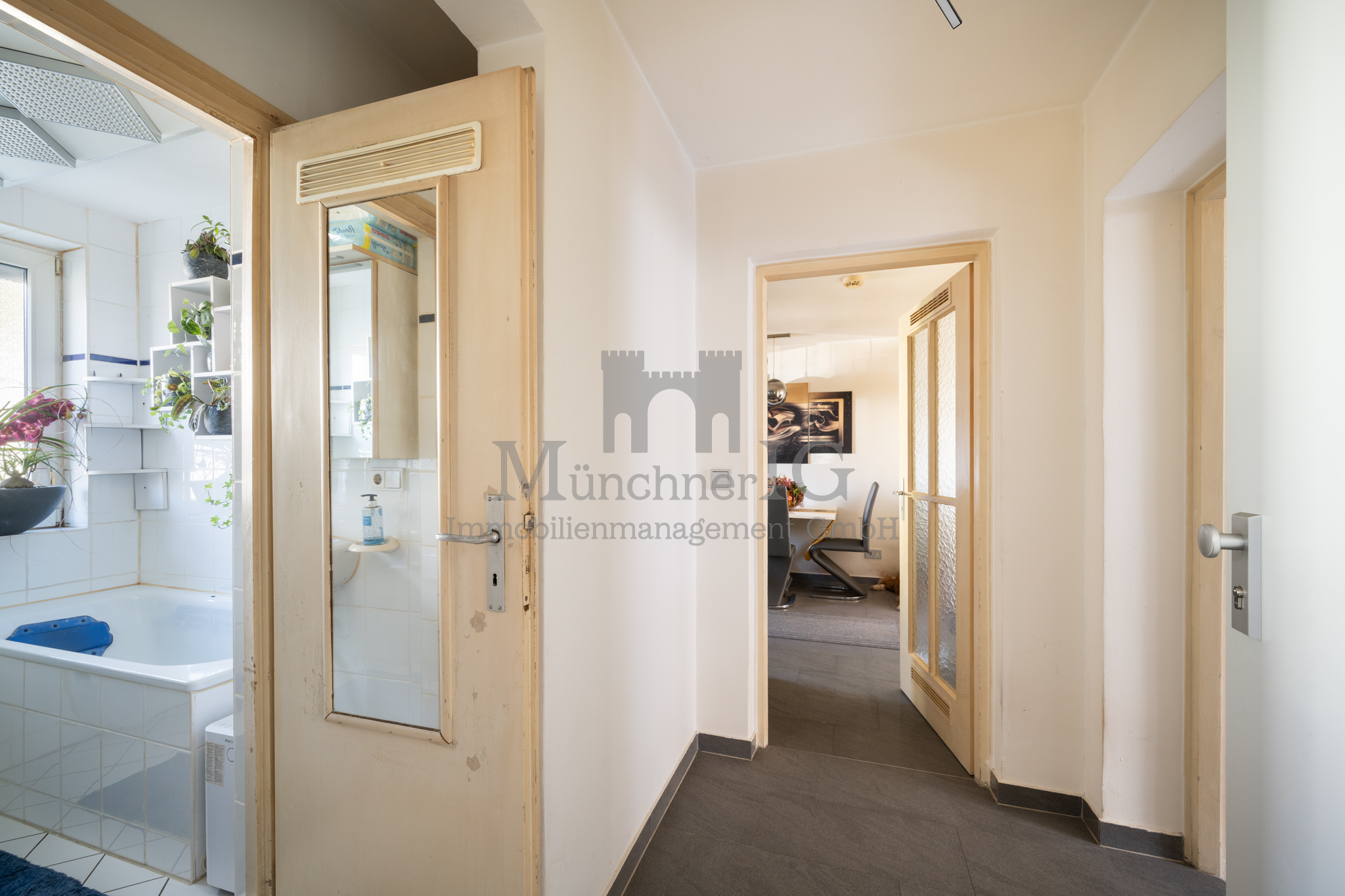 MÜNCHNER IG: Charmante Gartenwohnung mit Balkon, perfektem Wohnkomfort & optimalem Grundriss – München – Vorschaubild 14