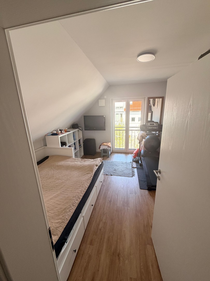 Perfektes Familienhaus: Moderne Doppelhaushälfte mit Garten, 3 Etagen & Top-Ausstattung – Bruchköbel – Vorschaubild 14