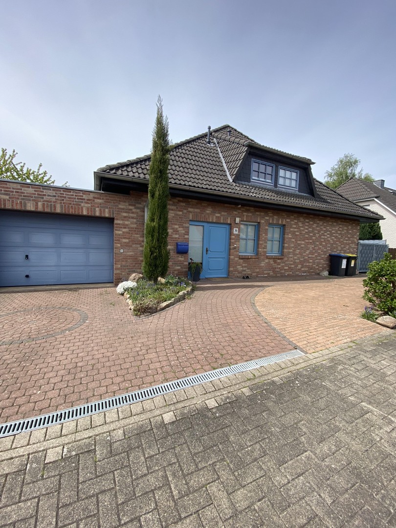 Die Lage machts, Zweifamilienhaus in Hannover Bothfeld – Hannover – Bild 1 von 49
