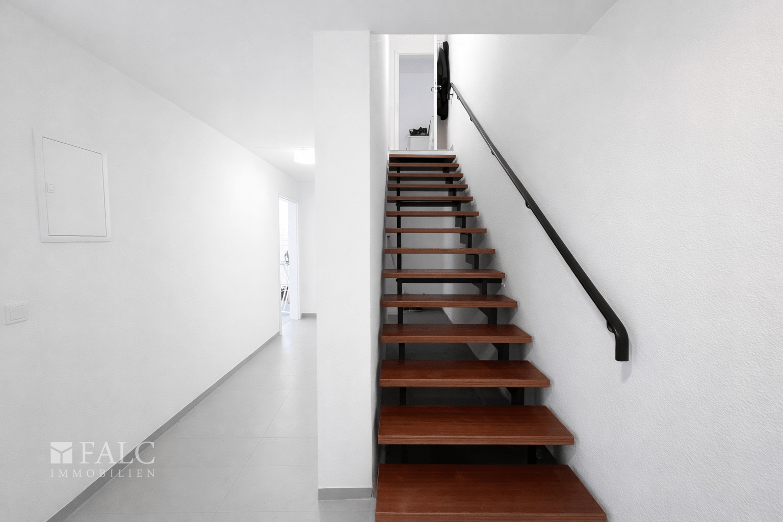 Modernisierter Bungalow in Bestlage Stockum – großzügiger Garten & Terrasse, nahe Rhein & ISD – Düsseldorf – Vorschaubild 6