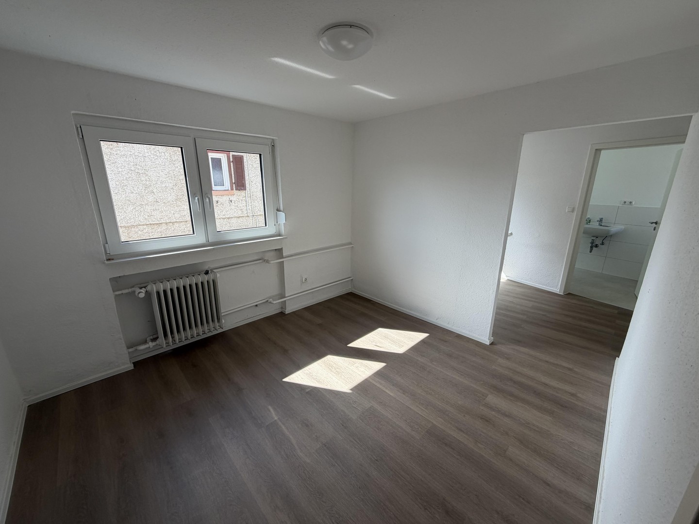 renoviertes Haus 4 Zimmer Küche Bad mit Hof und Garage Worms Abenheim – Worms – Vorschaubild 10