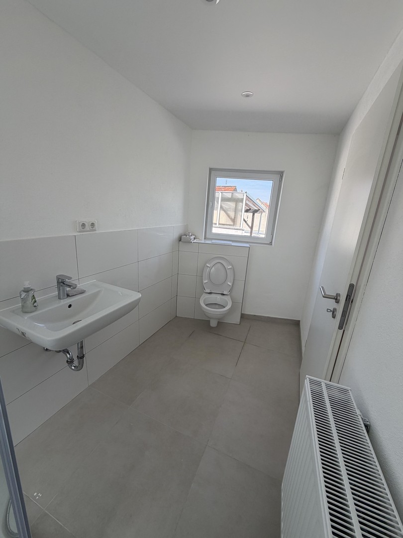 renoviertes Haus 4 Zimmer Küche Bad mit Hof und Garage Worms Abenheim – Worms – Vorschaubild 13