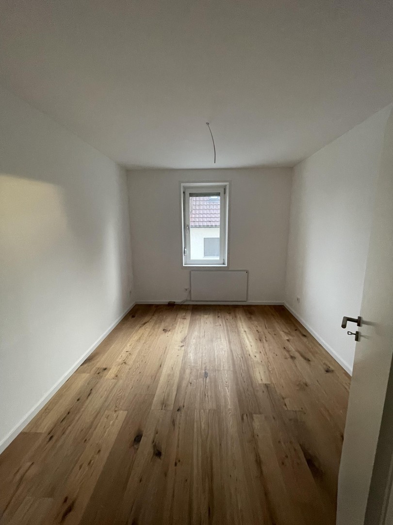 Perfekt für WG, Paare & Familien – kernsanierte 2- & 3-Zimmer-Wohnungen mit Einbauküche