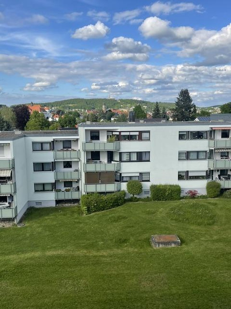 Neu renovierte 4-Zimmerwohnung mit Loggia und traumhaftem Ausblick über Amberg – Amberg – Vorschaubild 3