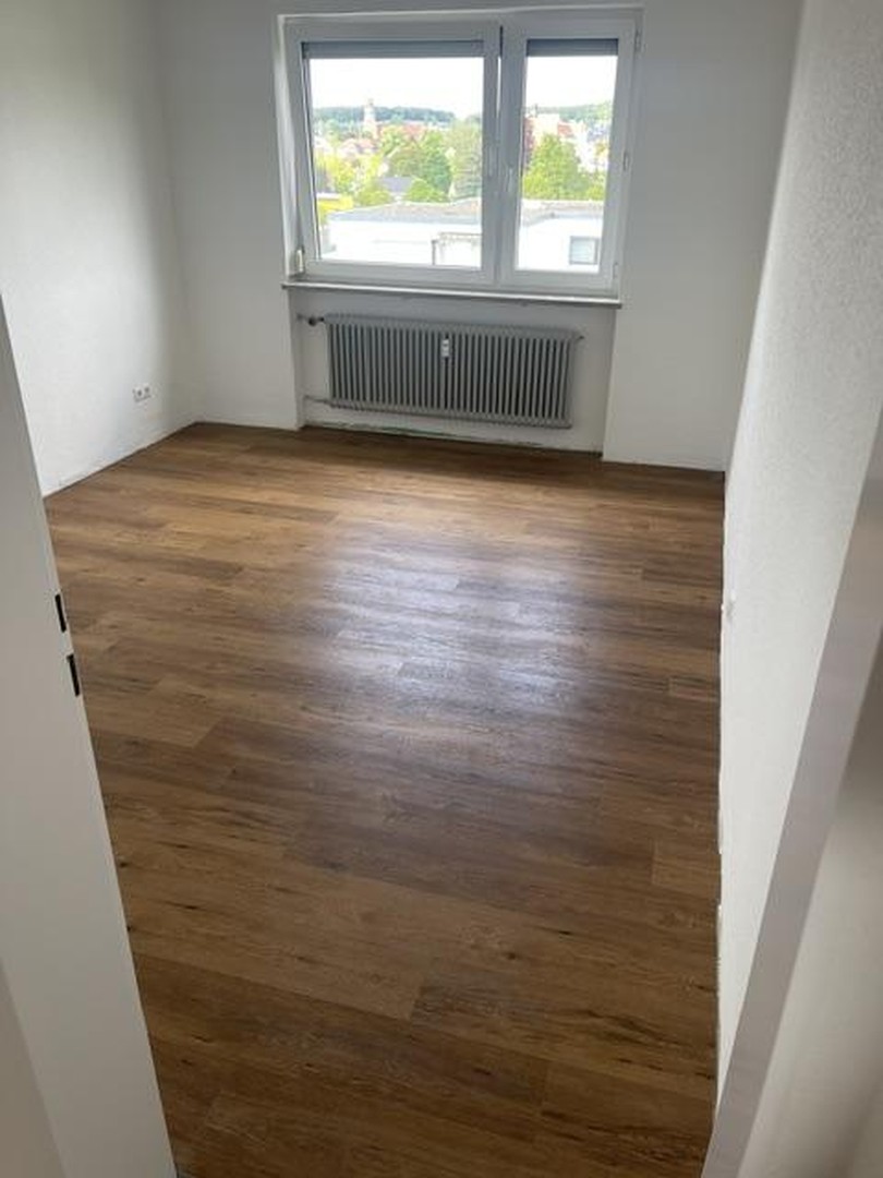 Neu renovierte 4-Zimmerwohnung mit Loggia und traumhaftem Ausblick über Amberg – Amberg – Vorschaubild 10